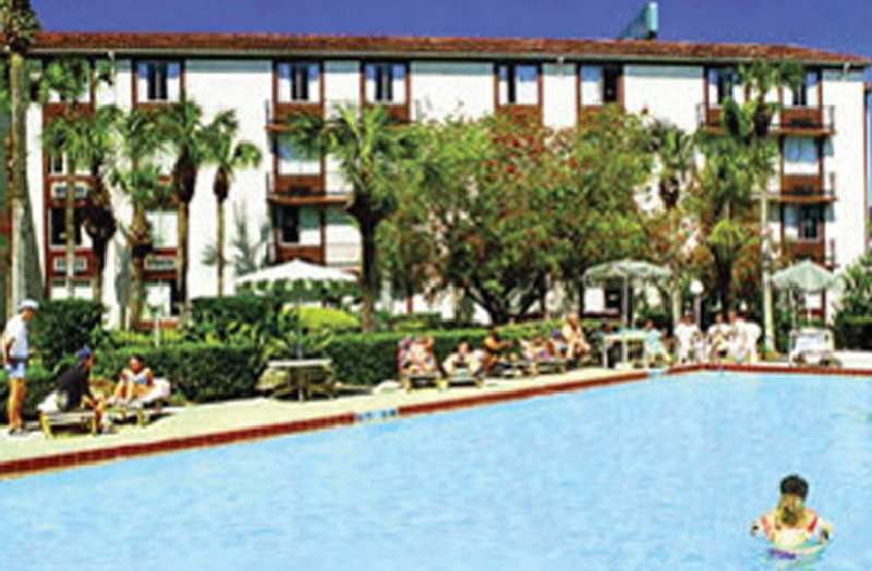 Hotel Monumental Movieland