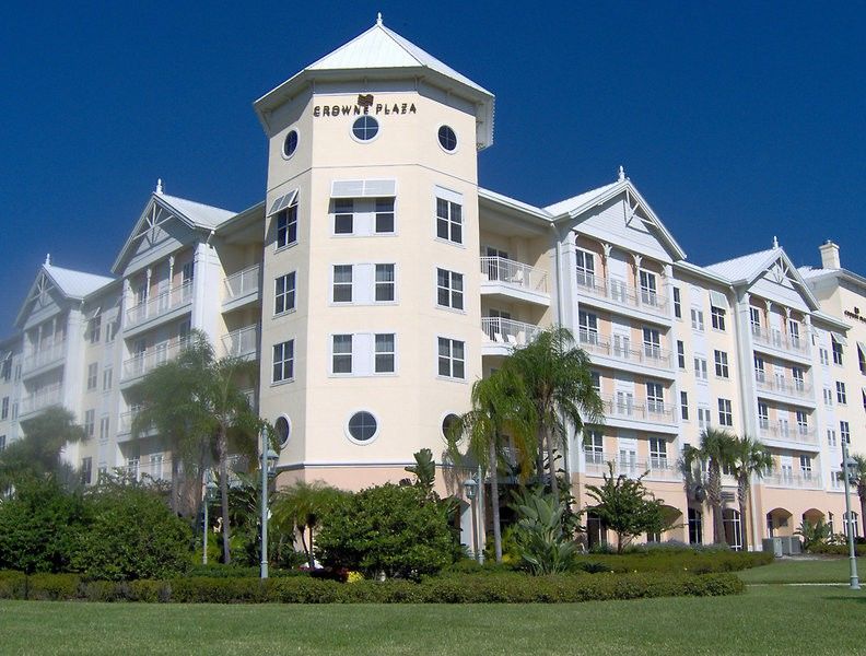 Monumental Orlando Hotel