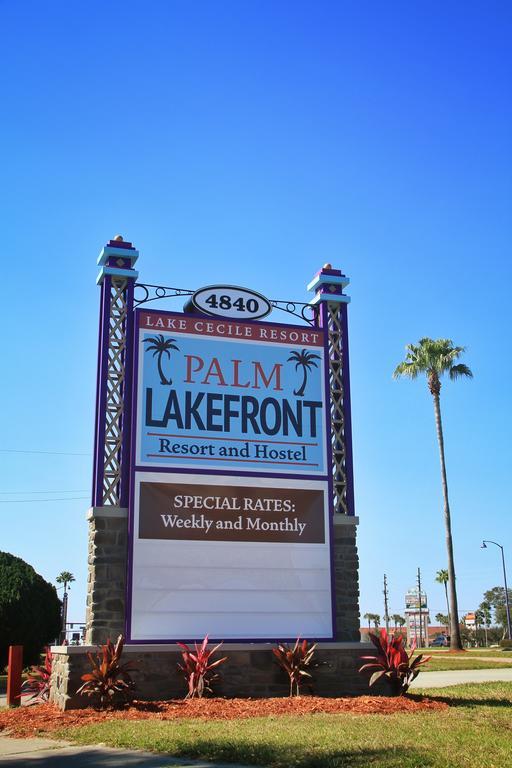 Palm Lakefront And Hostel