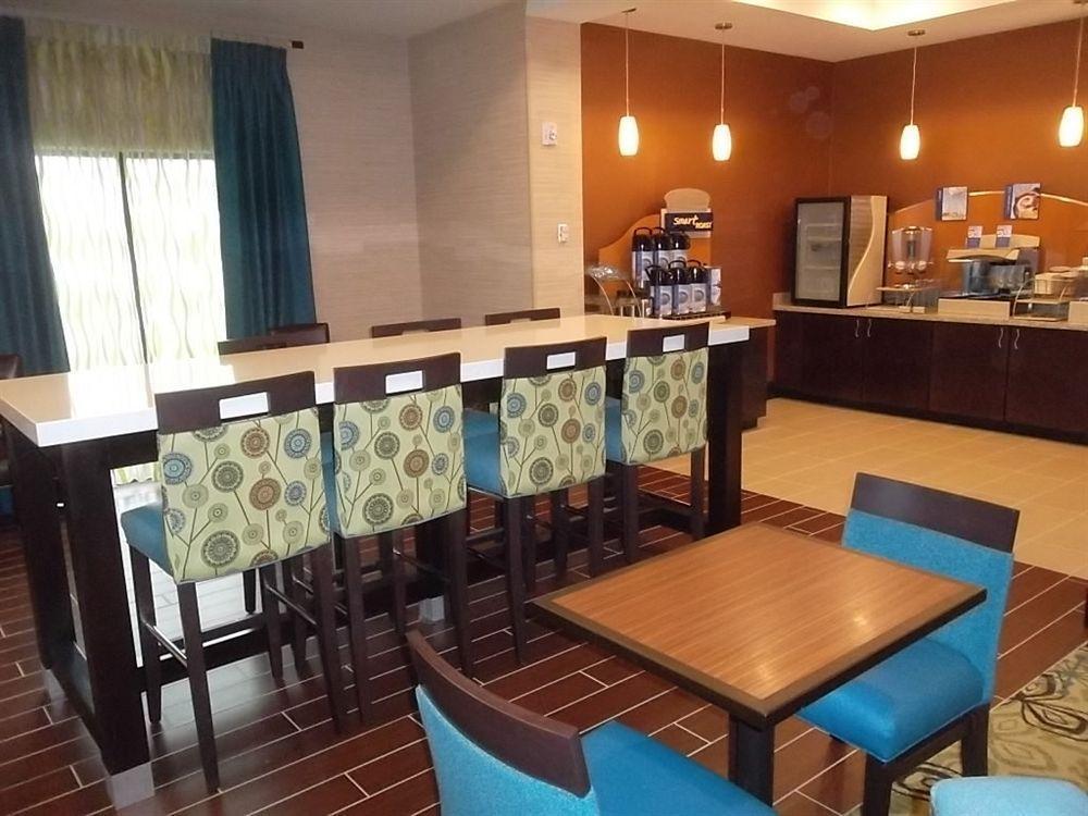 Express & Orlando East-ucf Area By Ihg Hotel Alafaya