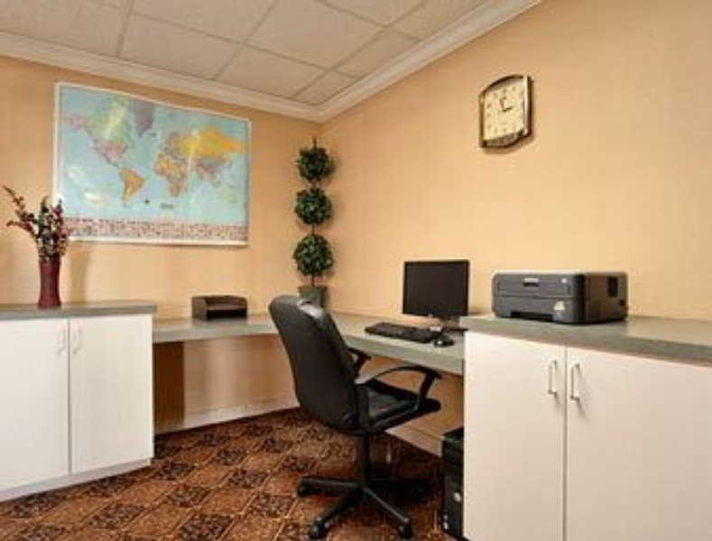 Hotel Days By Wyndham Orlando Airport Florida Mall