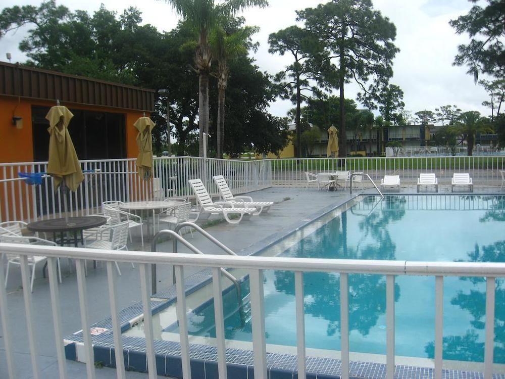 Hotel Lake Cecile And Suites 4*