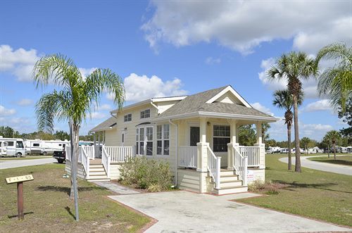 Orlando Rv Holiday park Four Corners