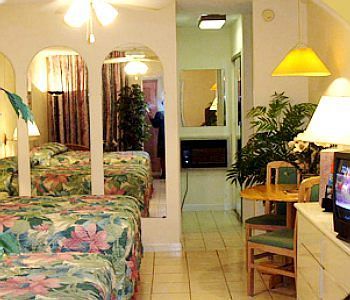 Shore Haven Hotel 2*