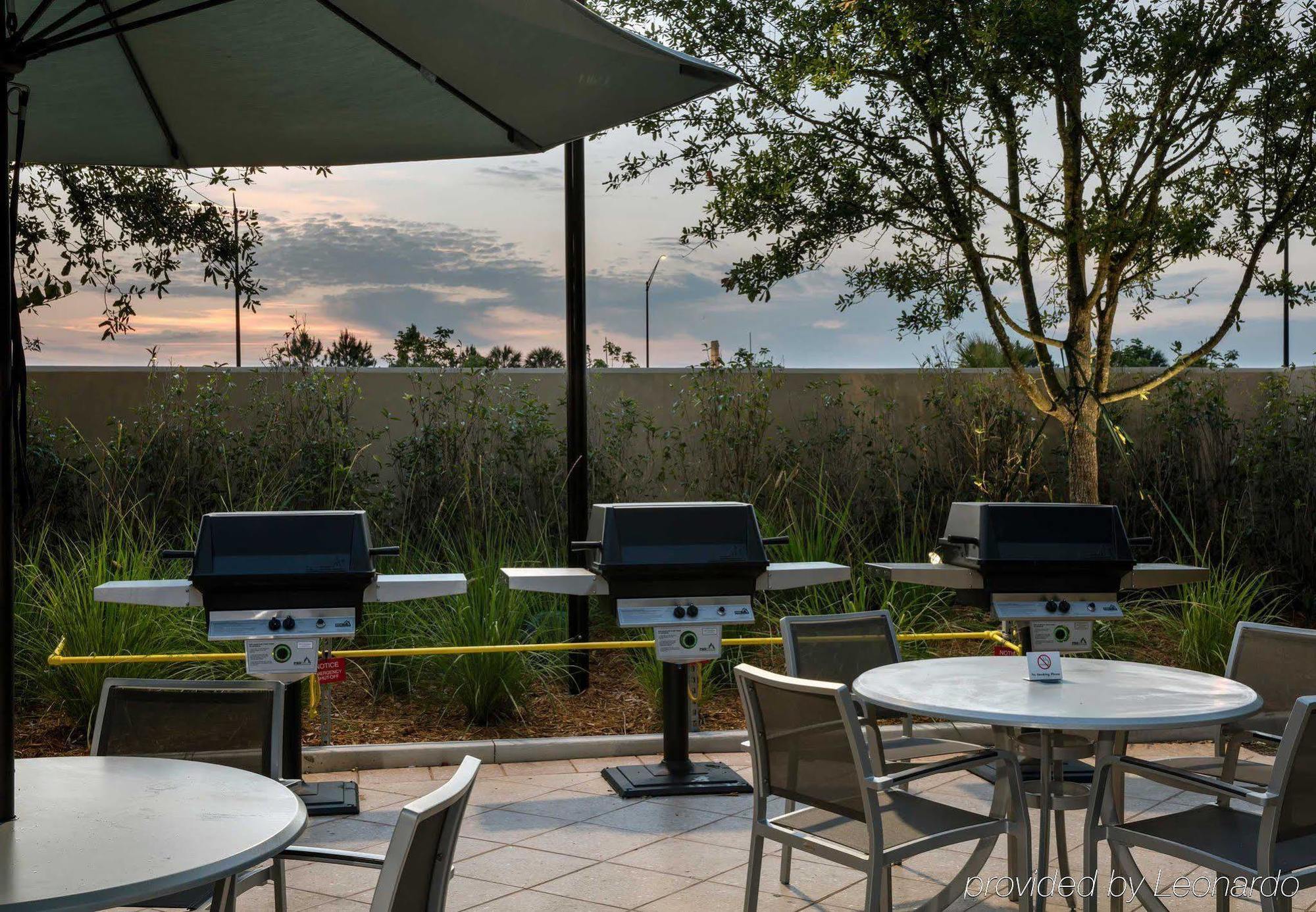 Hotel Springhill By Marriott Orlando At Flamingo Crossings Town Center-western Entrance