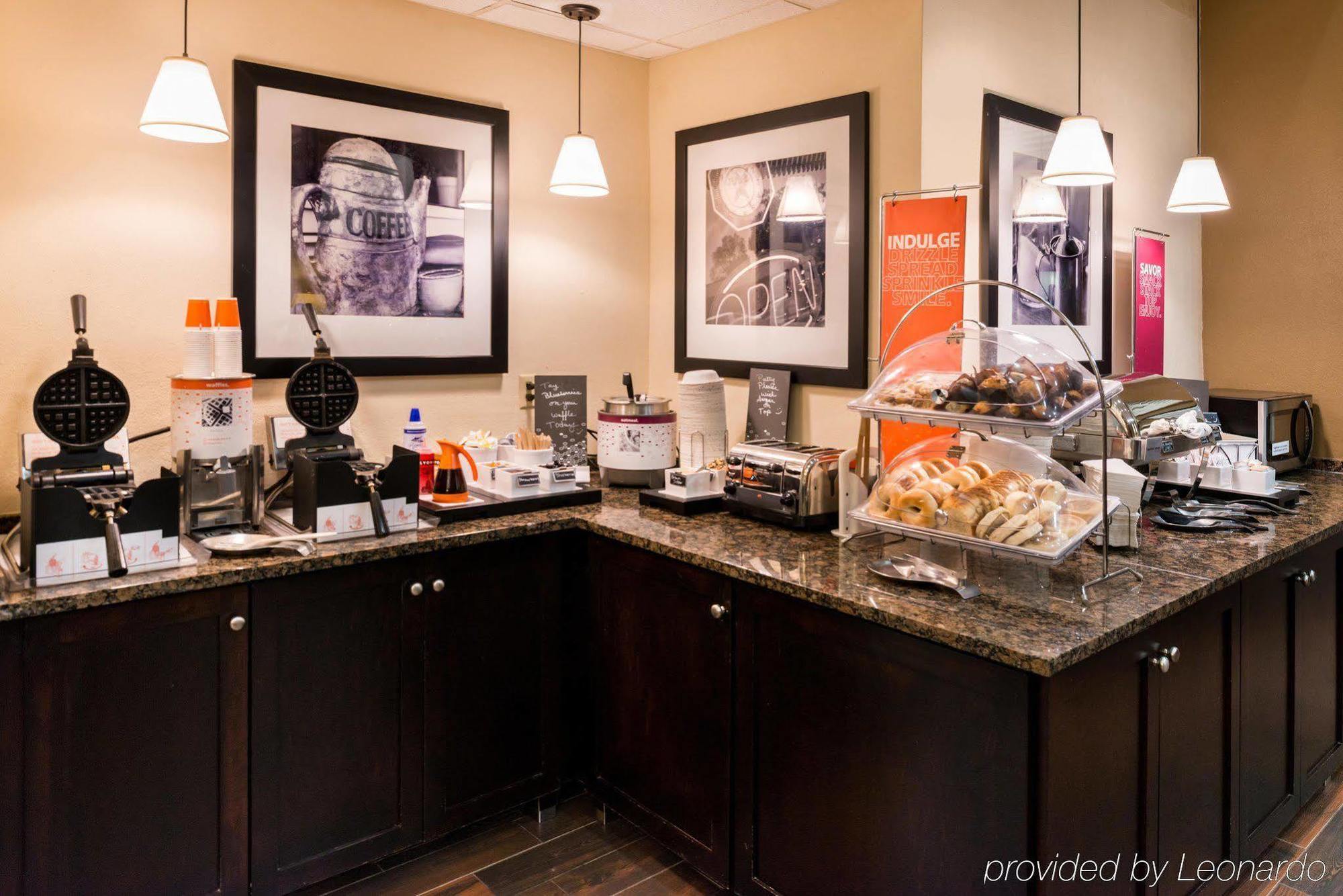 Hampton & Orlando-east Ucf Hotel 3*