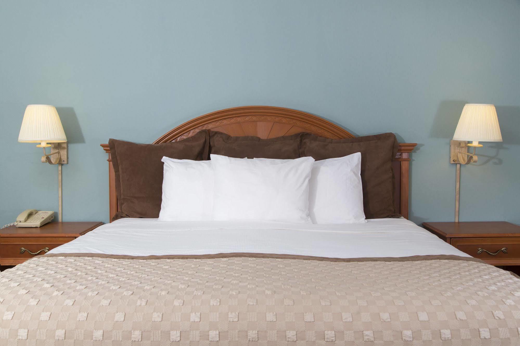 Hotel Staysky I-drive Near Universal 3*