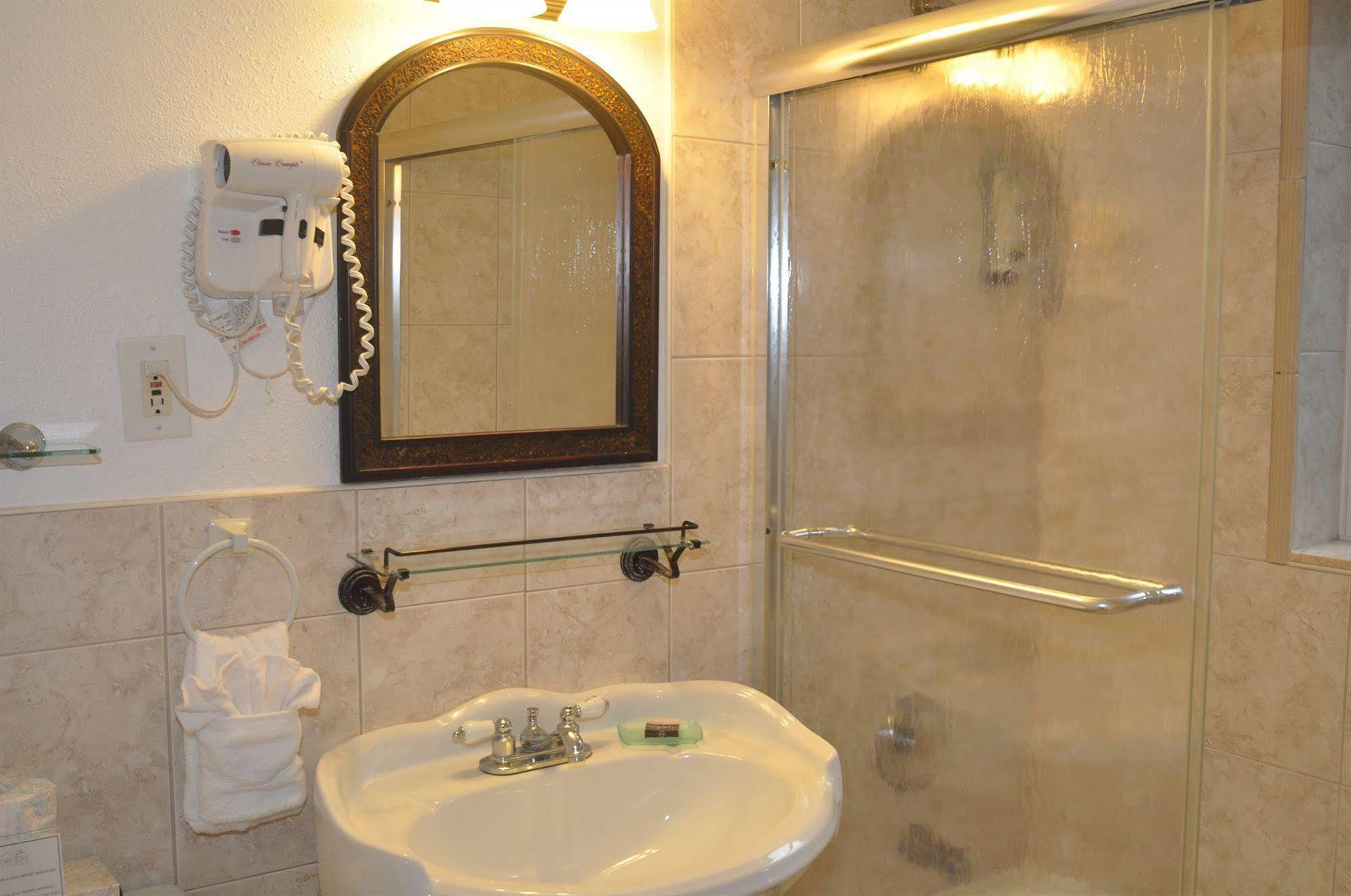 Cocobelle - Lauderdale Hotel Fort Lauderdale