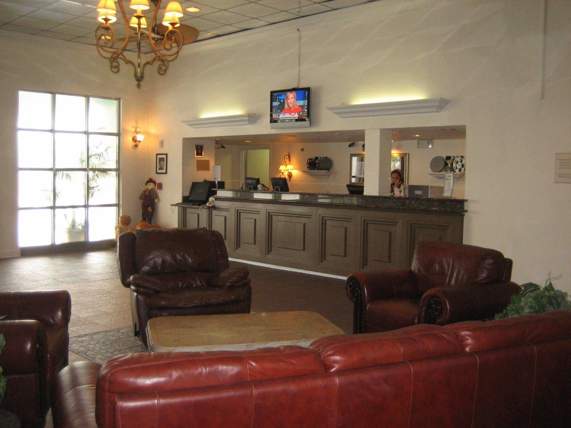 Monumental Movieland Hotel