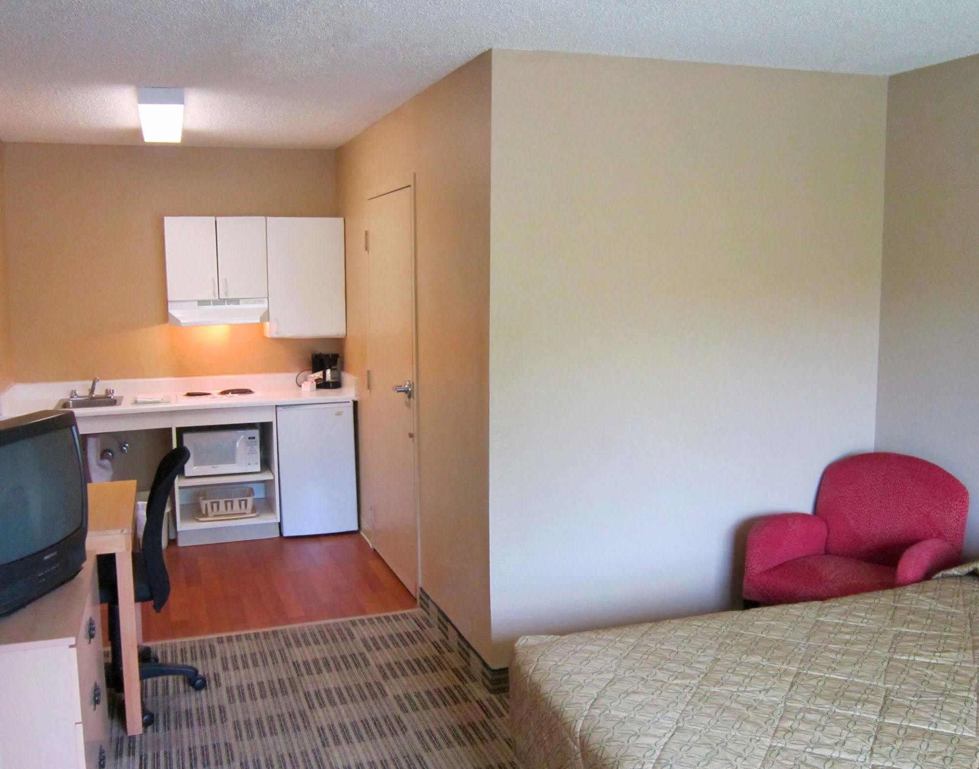 Hometowne By Red Roof Orlando - Ucf Area Motel Alafaya