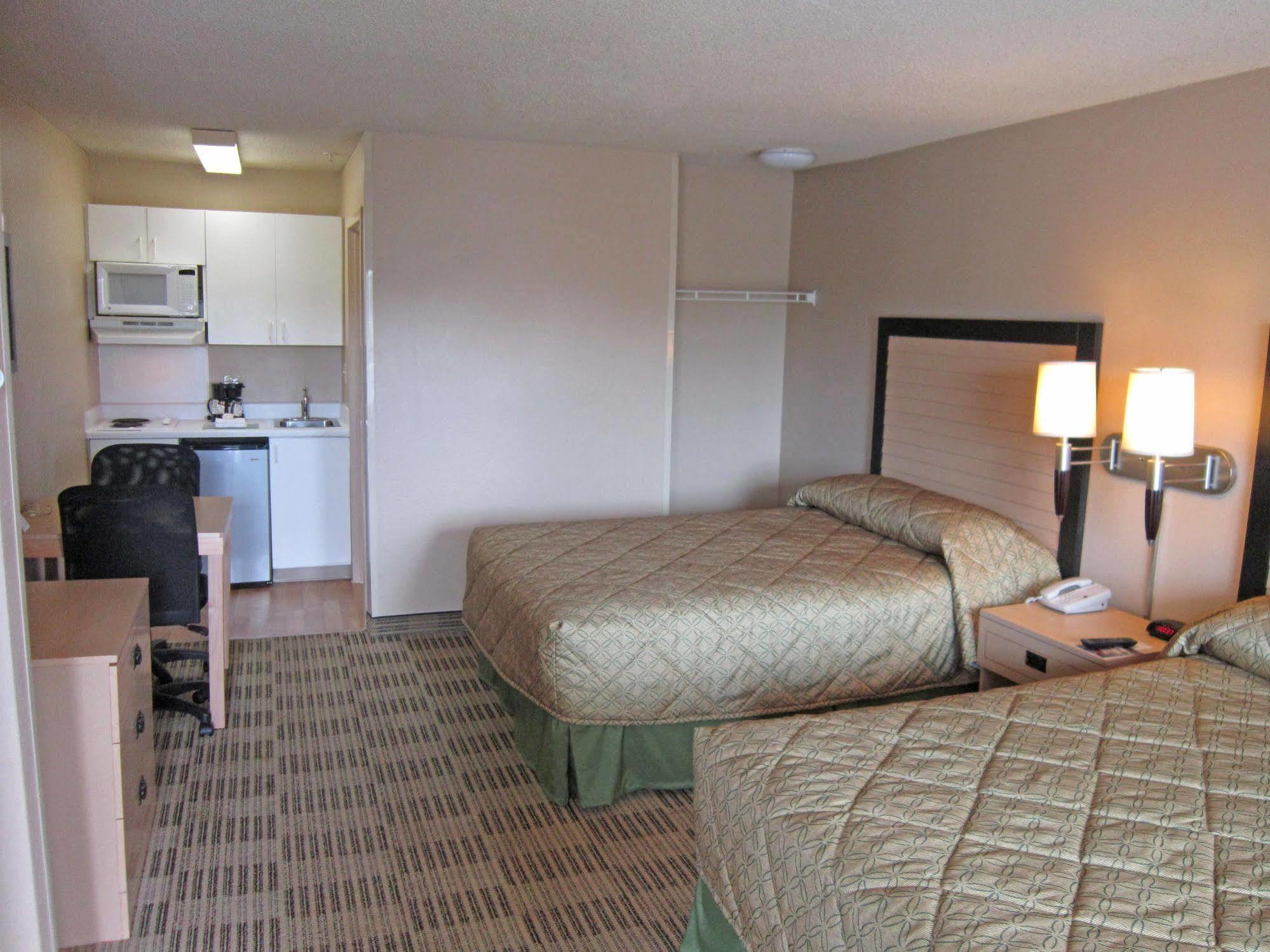 Hometowne By Red Roof Orlando - Ucf Area Alafaya