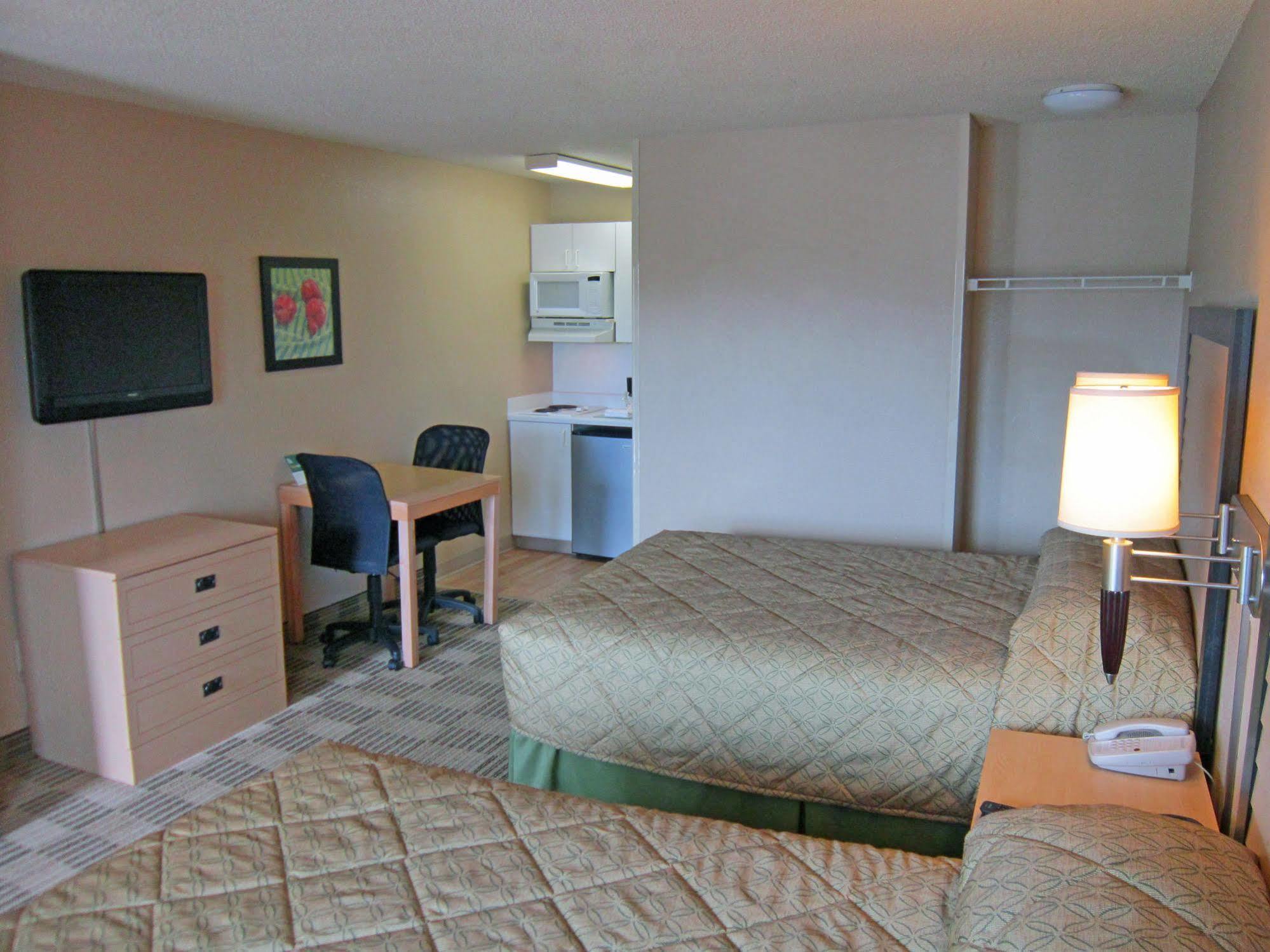Hometowne By Red Roof Orlando - Ucf Area Motel 2*