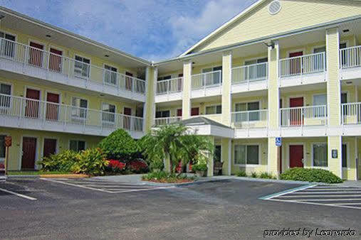 Hometowne By Red Roof Orlando - Ucf Area Alafaya