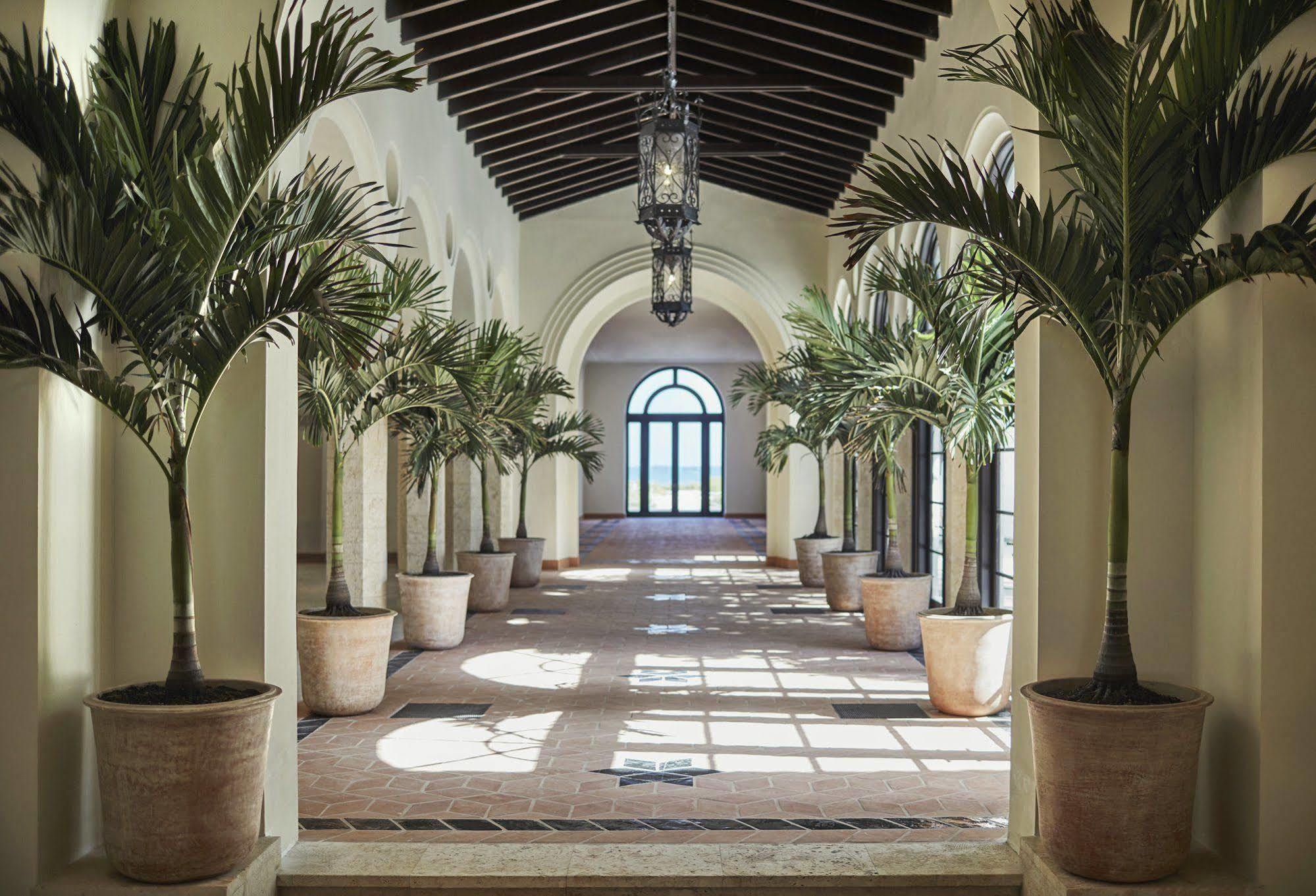 Hotel Four Seasons At The Surf Club