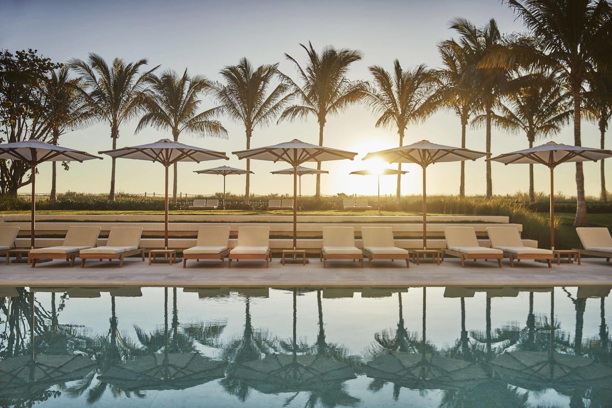 Four Seasons At The Surf Club