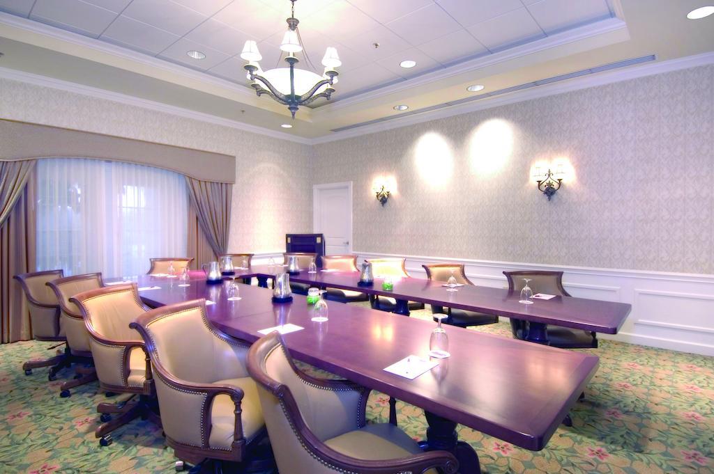 Monumental Orlando Hotel Williamsburg