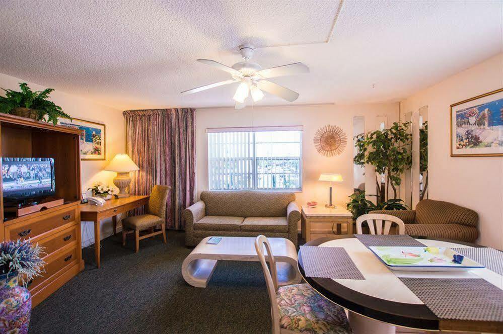 Shore Haven Hotel