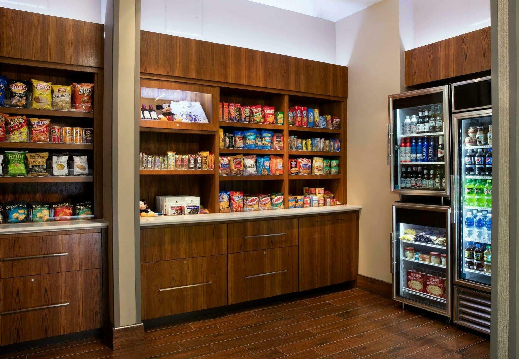 Hotel Springhill By Marriott Orlando At Flamingo Crossings Town Center-western Entrance 3*