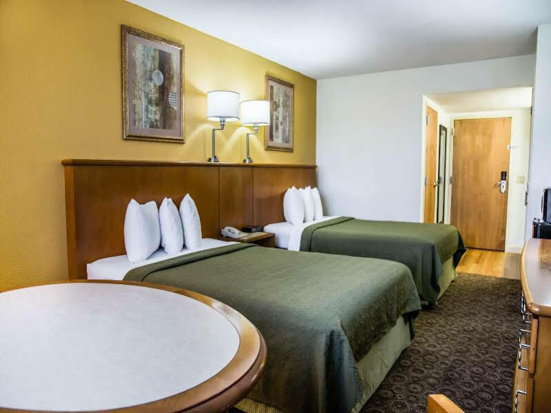 Hotel Quality & Near The Theme Parks 3*
