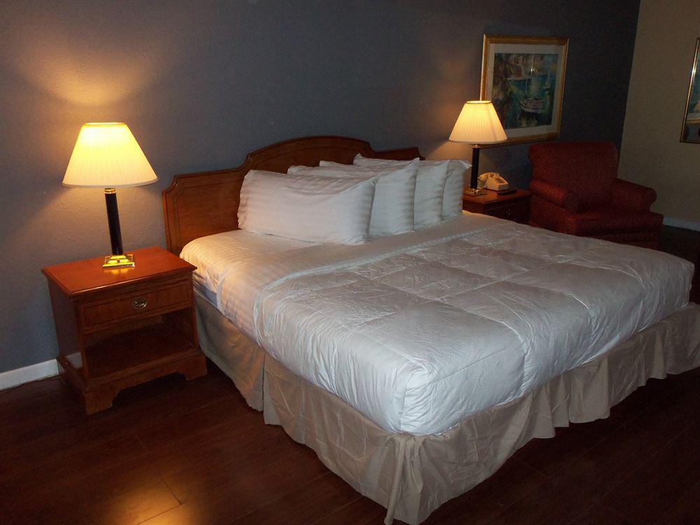 Claremont Kissimmee Hotel Celebration