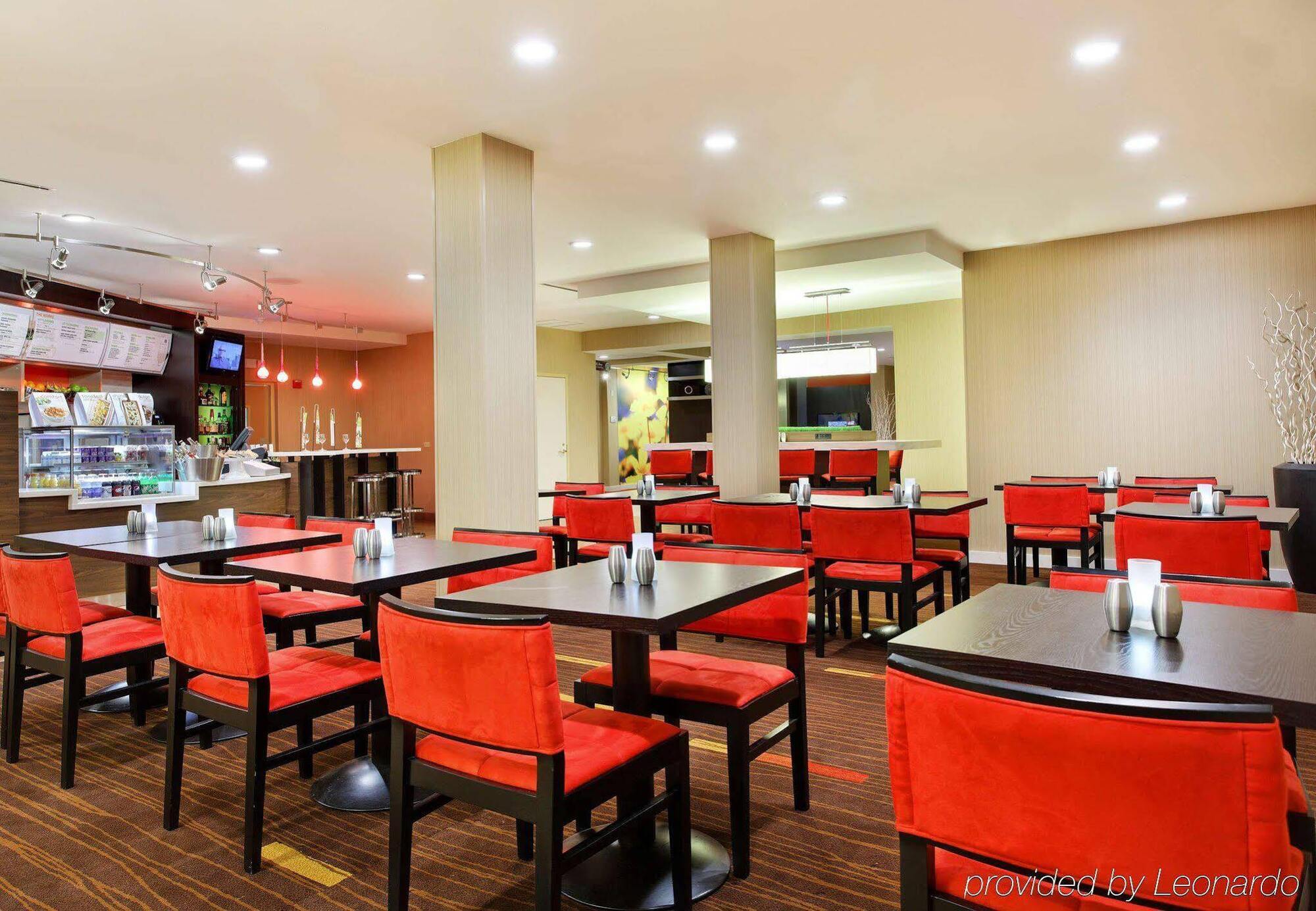 Hotel Courtyard Orlando Maitland 3*