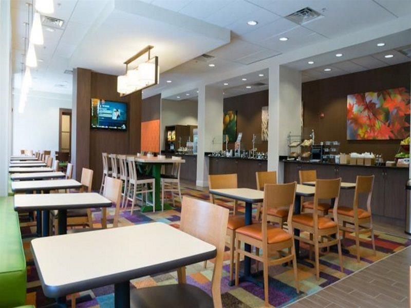 Fairfield & By Marriott Orlando International Drive/convention Center 3* Williamsburg