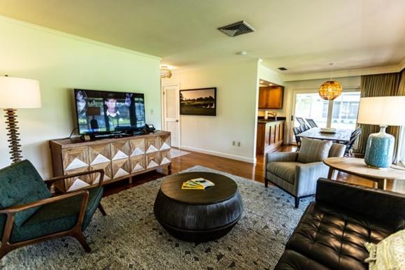 Arnold Palmer's Club & (adults Only)