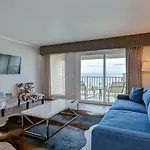 441-Waterfront, Amazing Views, Wifi, Pool And Close To Bucs Stadium
