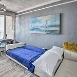 Bright Daytona Beach Condo With Community Pool!
