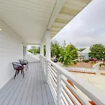 Cottages Of Crystal Beach: Clipper Cove