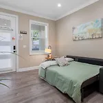 Cozy And Spacious 4Br House With Pool In Tampa