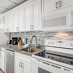 Continental Condo 118