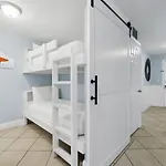 Laketown Wharf #1404 By Nautical Properties
