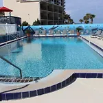 Shoreline Suites & Cabana Cottages - Beachfront