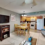 Sunglow Resort 305