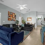 Upstay - Bungalow W Private Pool Hot Tub Lake View