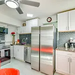 Driftwood Beach Cottage - Walk To Clearwater Bch