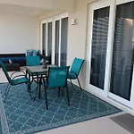 Laketown Wharf 1233 Luxury Condo
