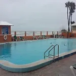 Super 8 Oceanfront Motel