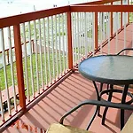 Roomba Inn & Suites - Daytona Beach