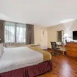 Travelodge By Wyndham Fort Lauderdale Beach