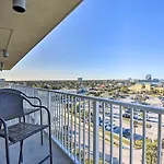 Oceanfront Resort-Style Getaway - Walk To Beach!
