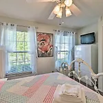 Bradenton Retreat With Backyard Oasis Near Beach!