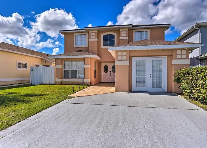 Orlando Home With Lake View, Pool And Game Room!
