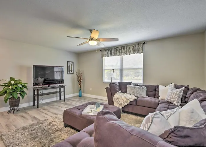 Coastal Sarasota Condo Minutes To Beach!