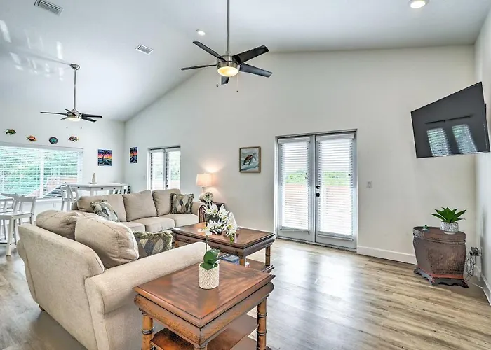 Tampa House With Patio, Near Downtown And Beaches!