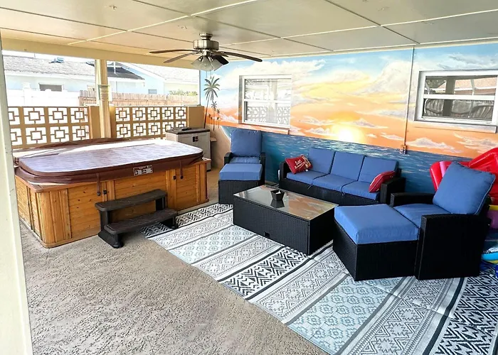 Close To Beaches Pet Friendly Heated Pool Hot Tub