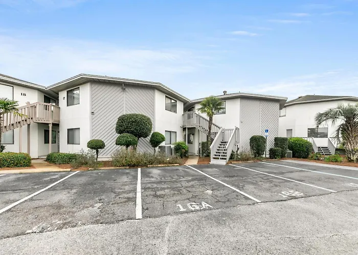Crystal Village 16B Is A 2 Bed 2 Bath Condo Near The Beach That Sleeps 6