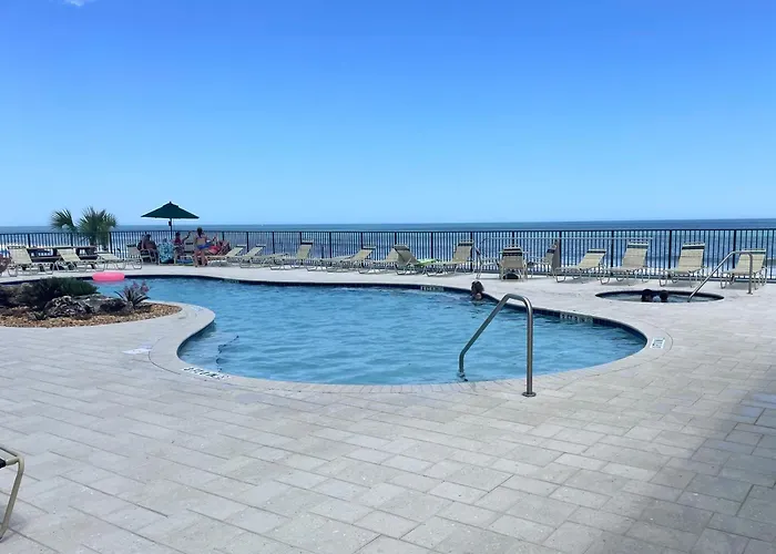 Sunglow Resort 305