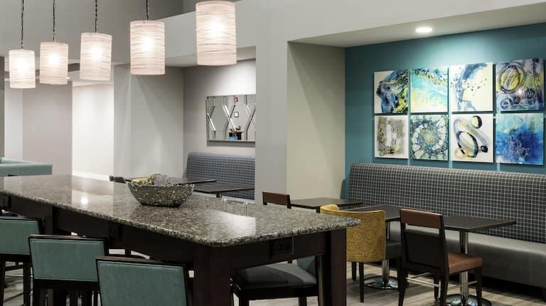 Hotel Hampton & Panama Beach-pier Park Area